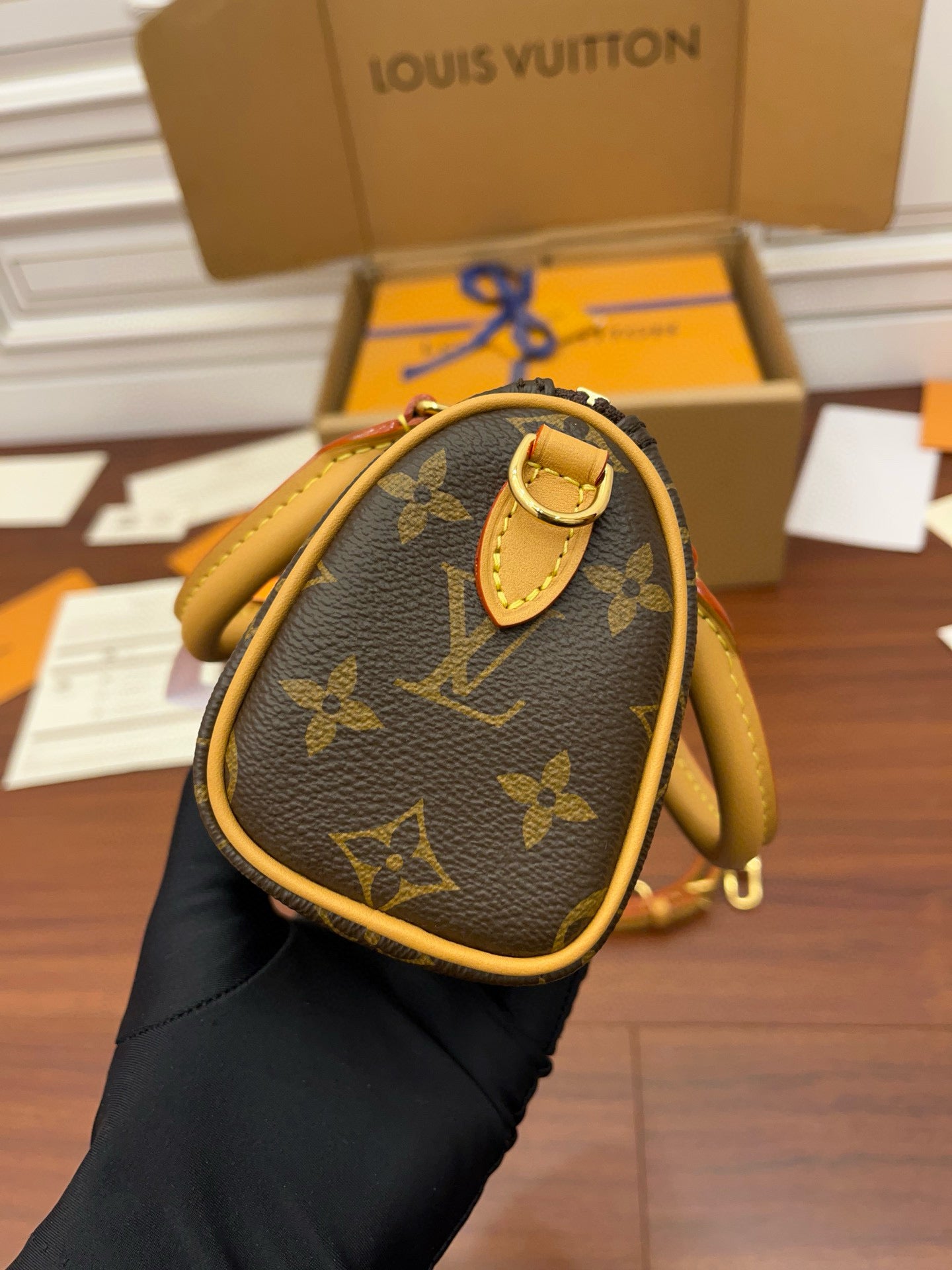 SAC NANO SPEEDY 16 PO EN TOILE MONOGRAMME MARRON ET QUINCAILLERIE DORÉ