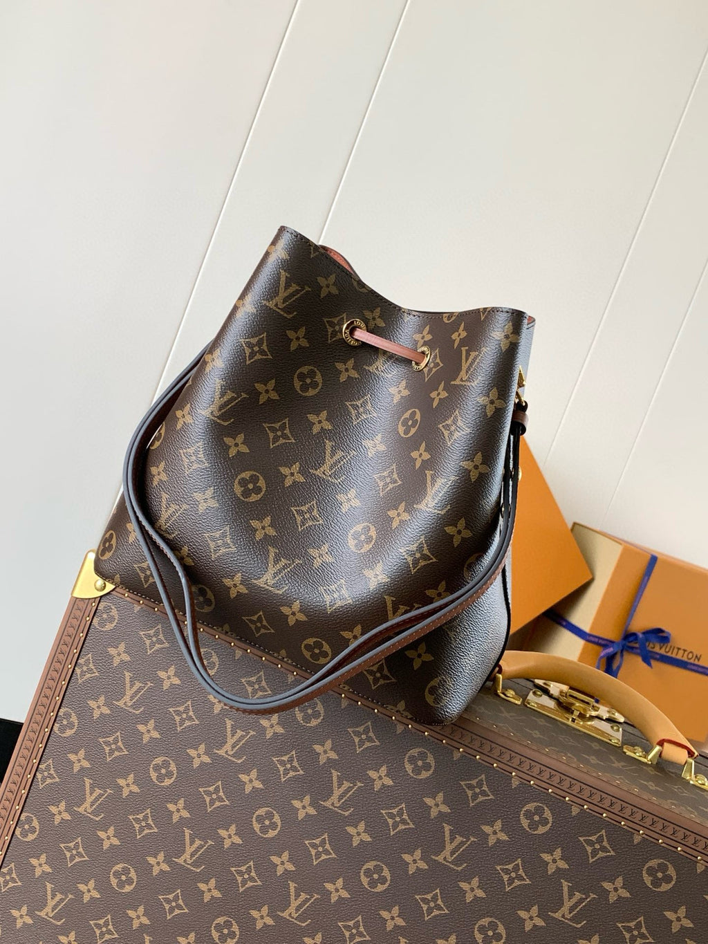 NEONOE MM 26CM BROWN MONOGRAM CANVAS