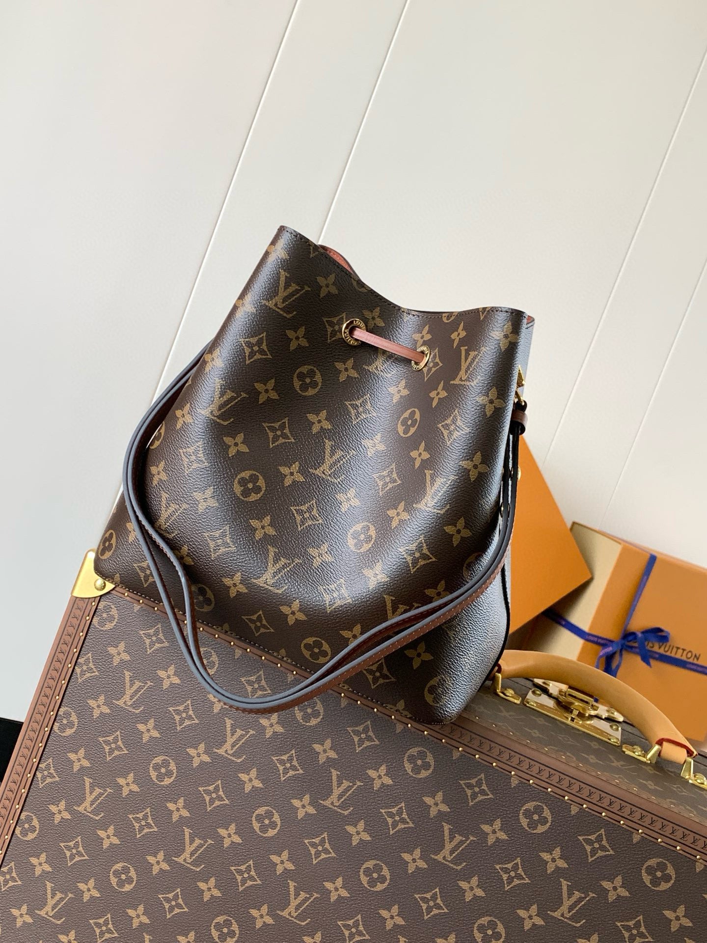 TOILE MONOGRAMME MARRON NEONOE MM 26CM