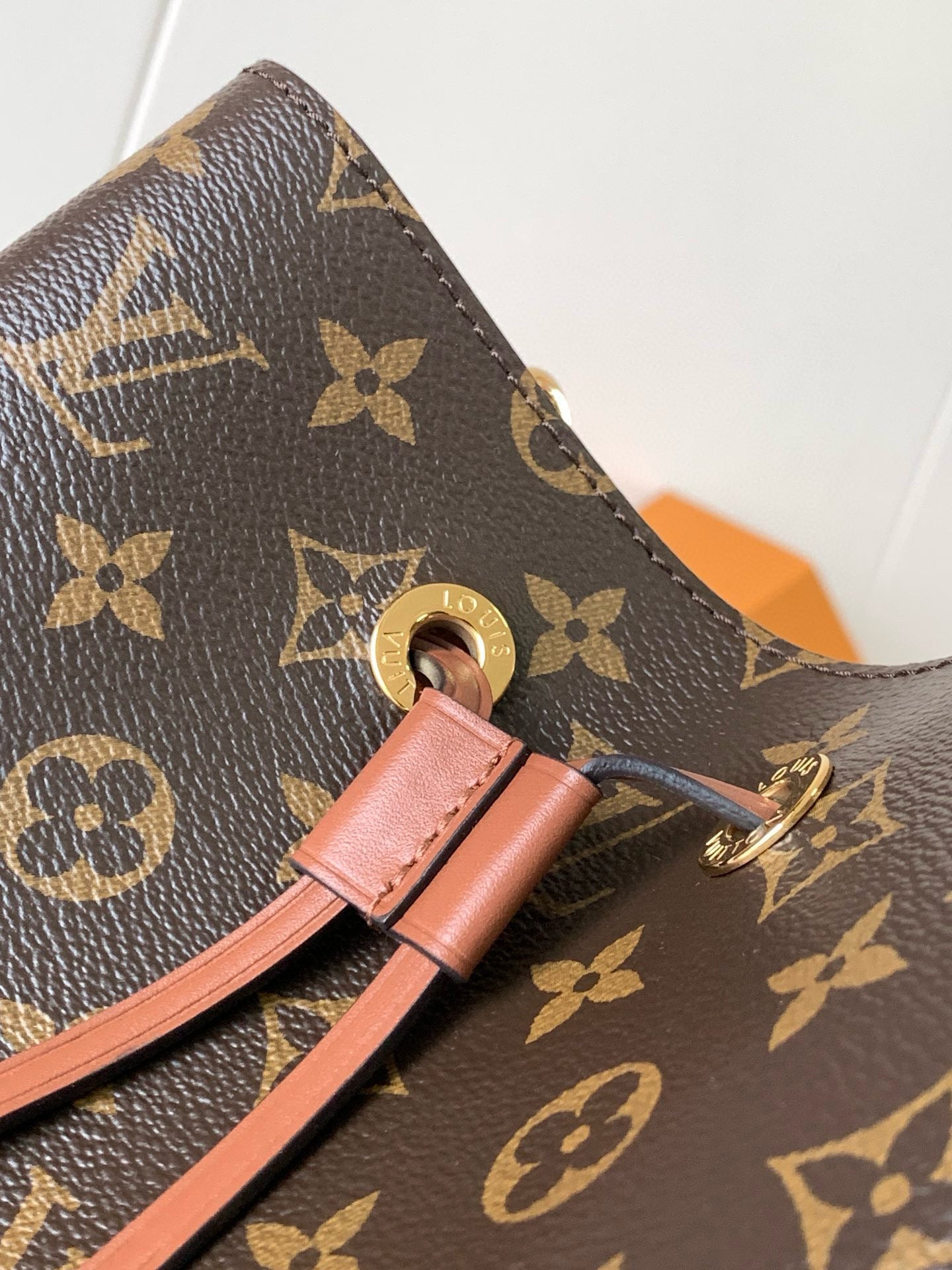TOILE MONOGRAMME MARRON NEONOE MM 26CM