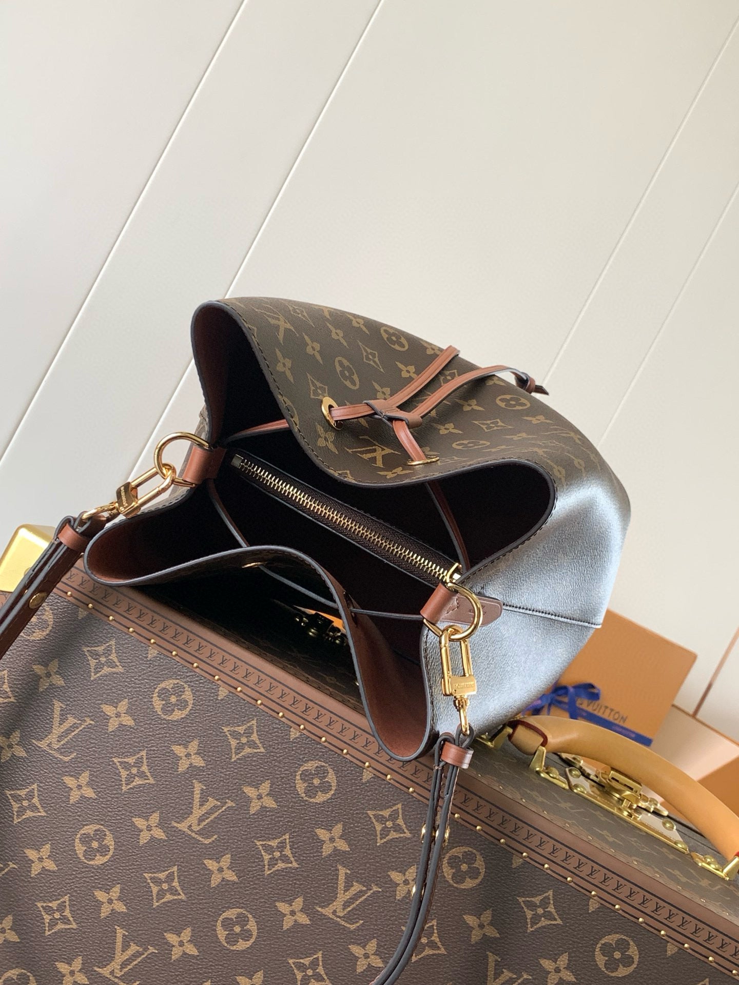NEONOE MM 26CM BROWN MONOGRAM CANVAS