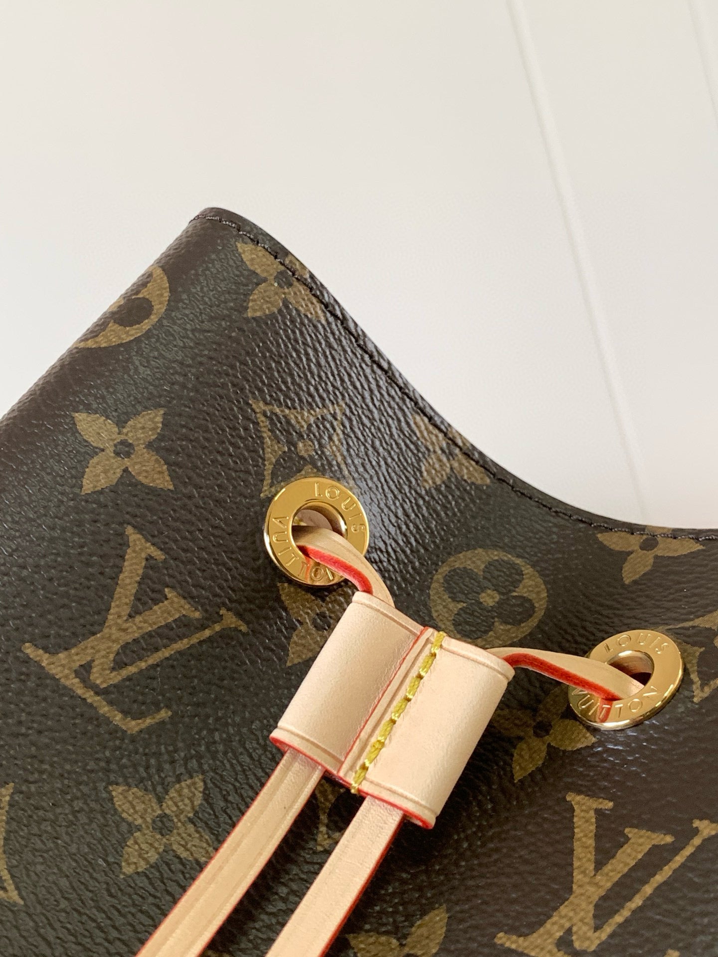 NÉONOÉ BB 20 EN TOILE MONOGRAMME MARRON
