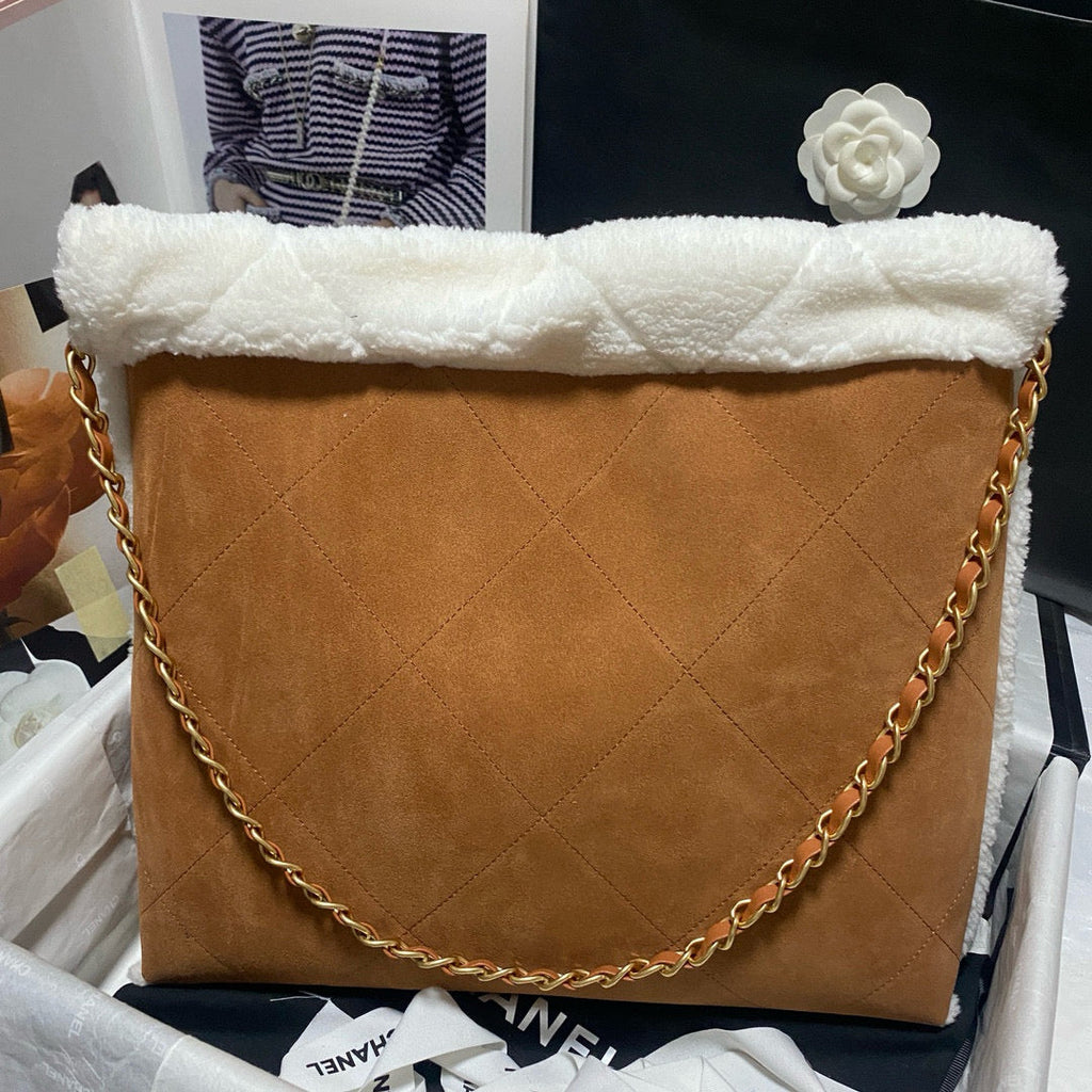 CC 22 BAG 35CM BROWN WHITE SHEARLING LAMBSKIN
