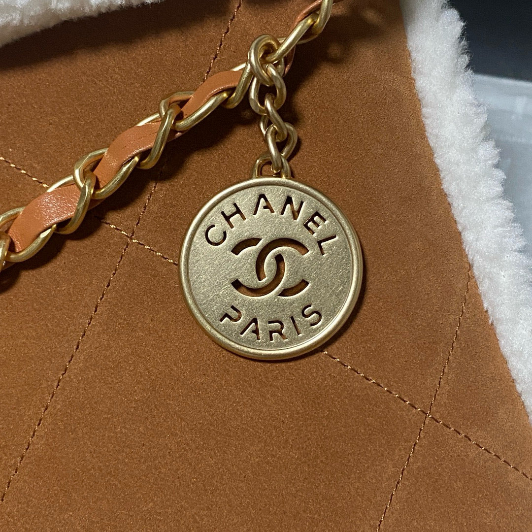 CC 22 BAG 35CM BROWN WHITE SHEARLING LAMBSKIN