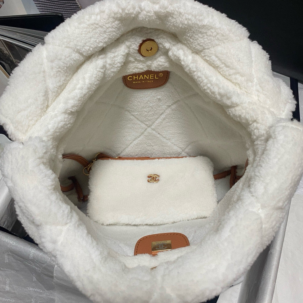 CC 22 BAG 35CM BROWN WHITE SHEARLING LAMBSKIN