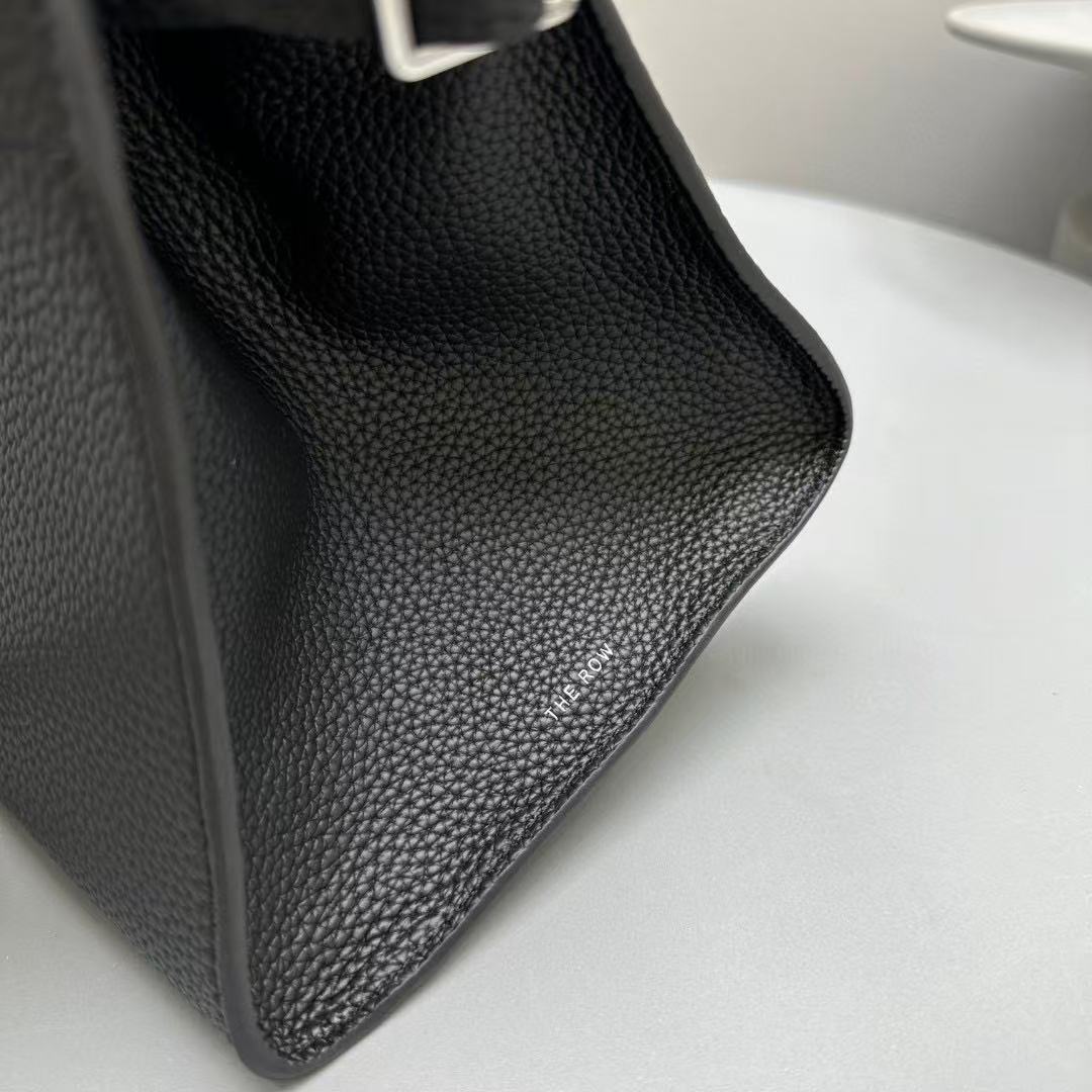 THE ROW MARGAUX 32CM CUIR DE VEAU GRAINÉ NOIR