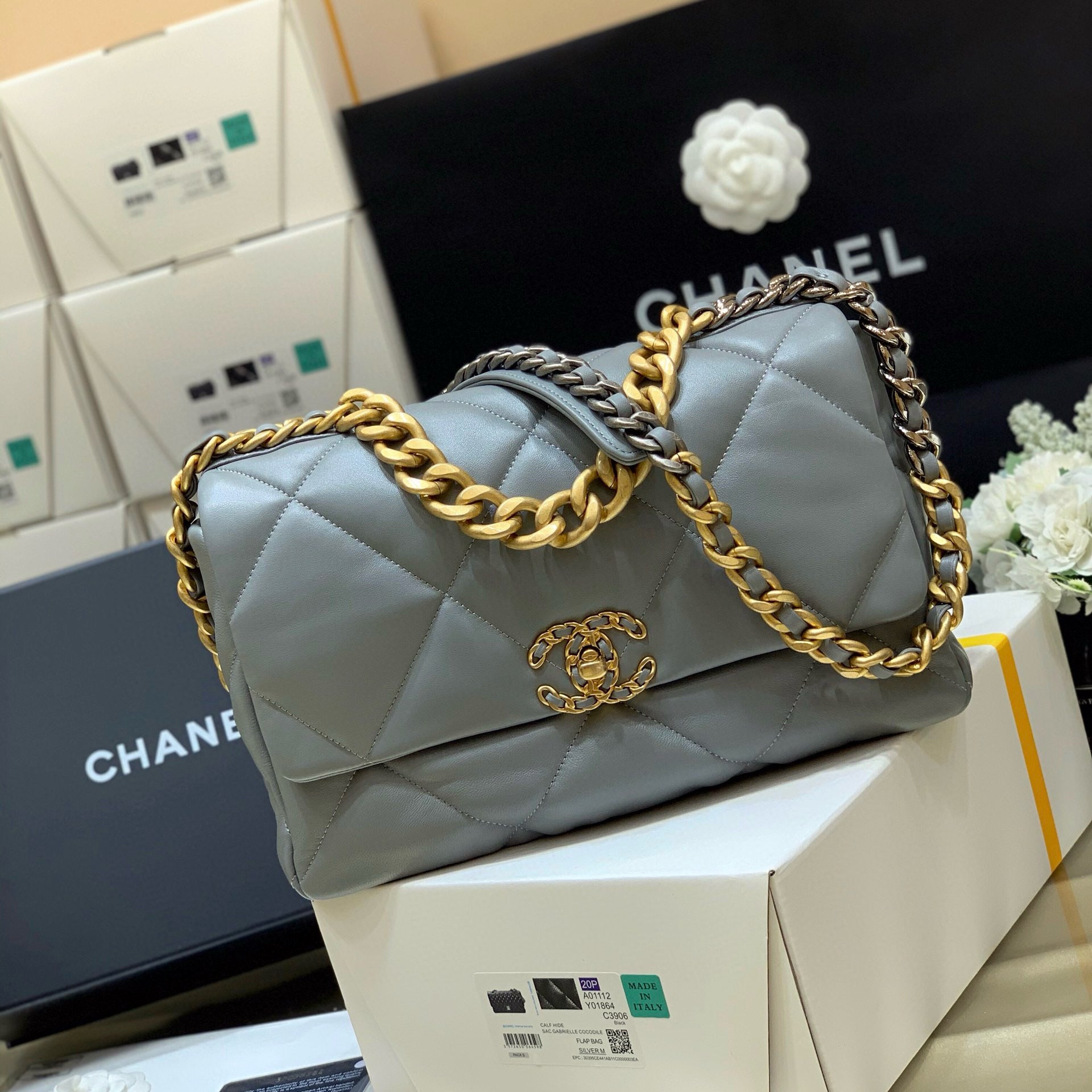 19 SAC À RABAT 30 CUIR DE CHÈVRE GRIS QUINCAILLERIE DORÉ - LA MEILLEURE QUALITÉ
