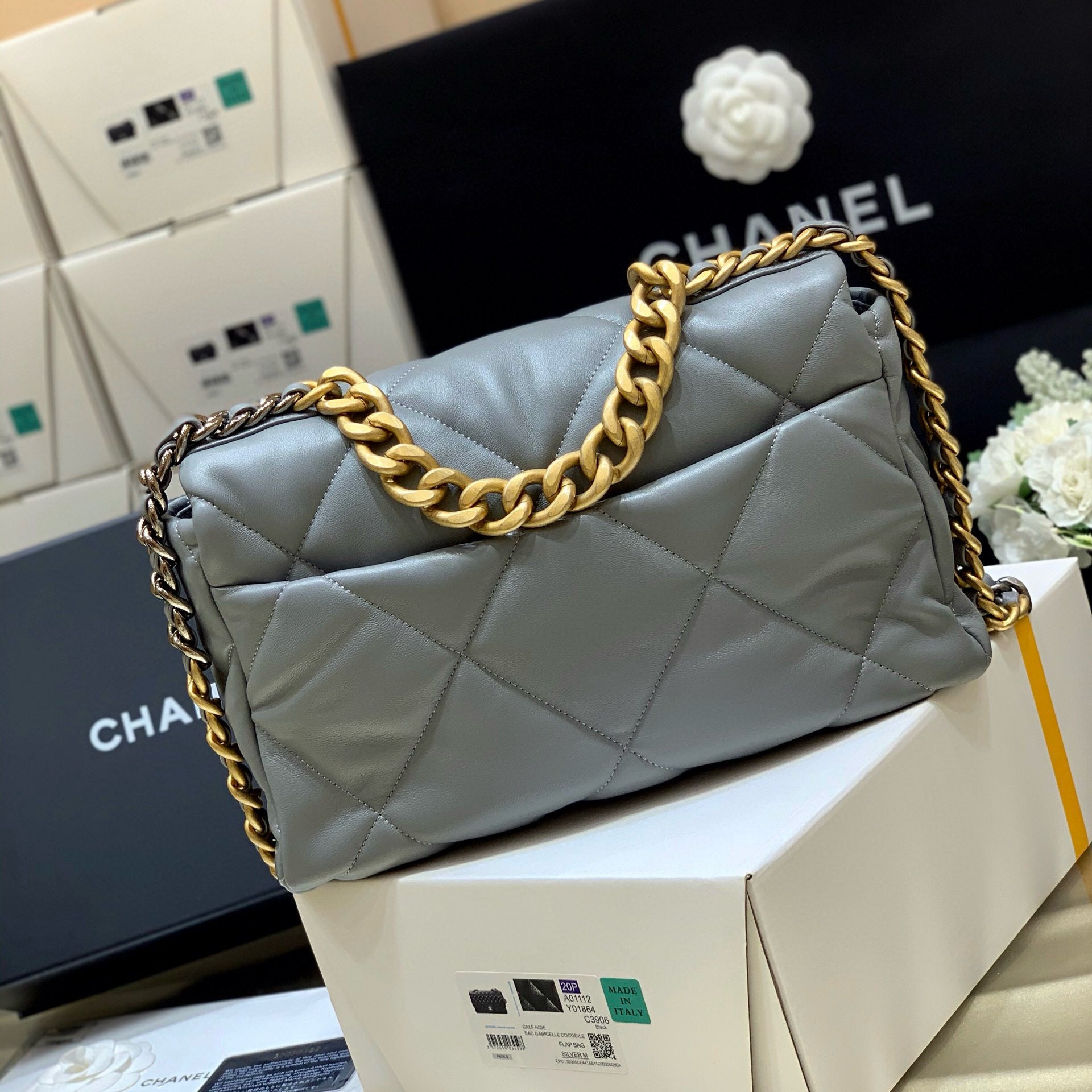 19 SAC À RABAT 30 CUIR DE CHÈVRE GRIS QUINCAILLERIE DORÉ - LA MEILLEURE QUALITÉ