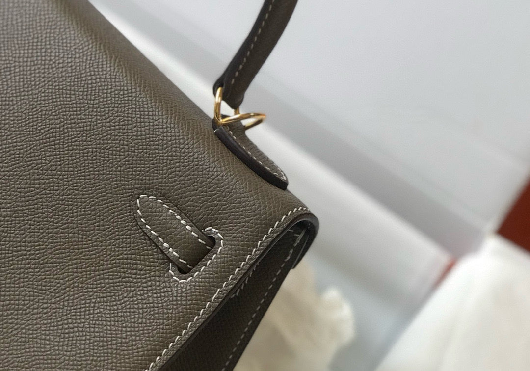 HM KELLY 25 ÉTOUPÉ CUIR EPSOM QUINCAILLERIE DORÉ