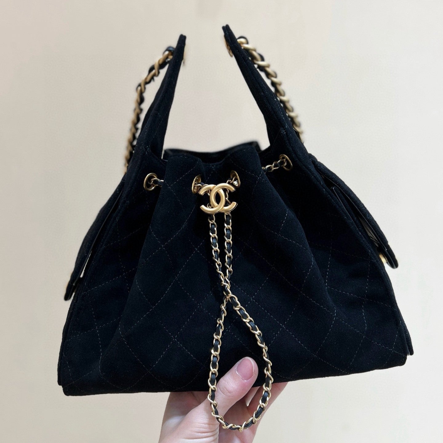 SAC HOBO CC 25C 30CM EN DAIM NOIR