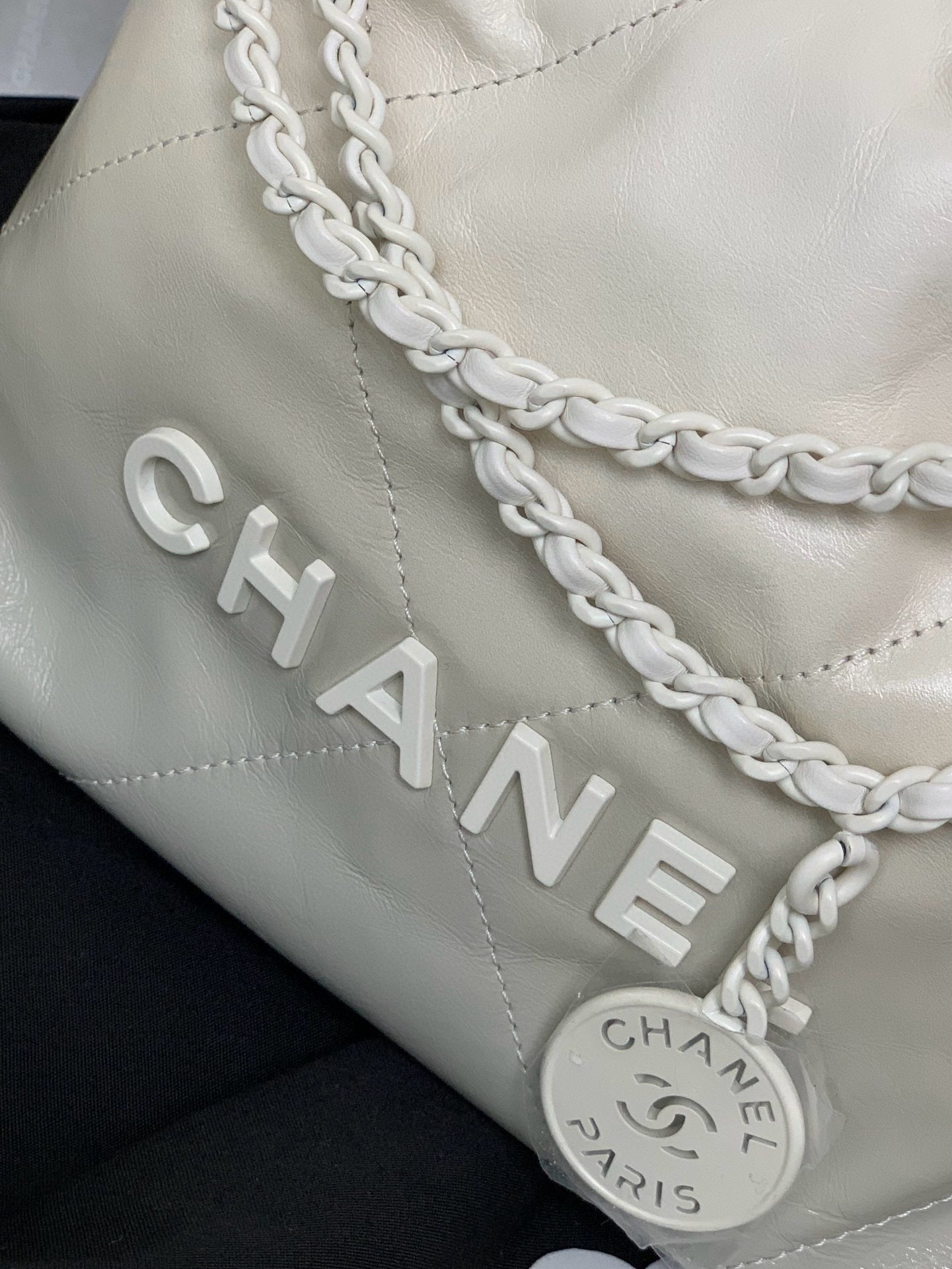 SAC HOBO CC MINI 22 EN CUIR D'AGNEAU BLANC GRIS