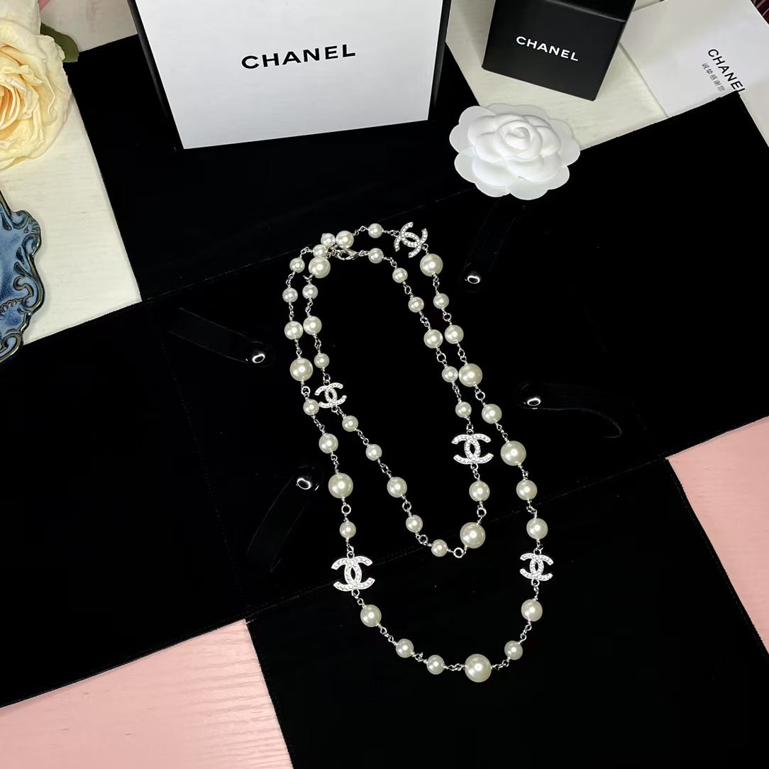 CCパール シルバーハードウェア ロングネックレス 65cm クリスタル付き