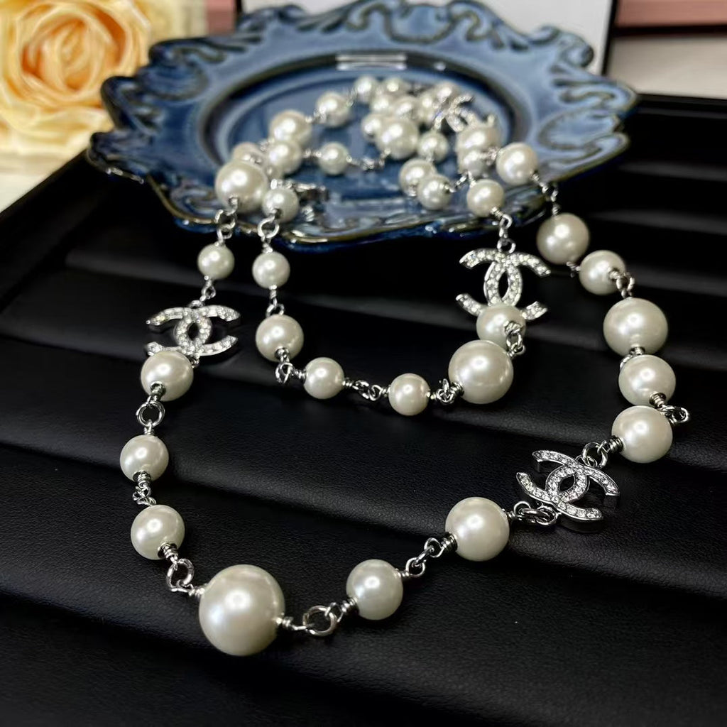 Collier long CC Pearl en argent 65 cm avec cristaux