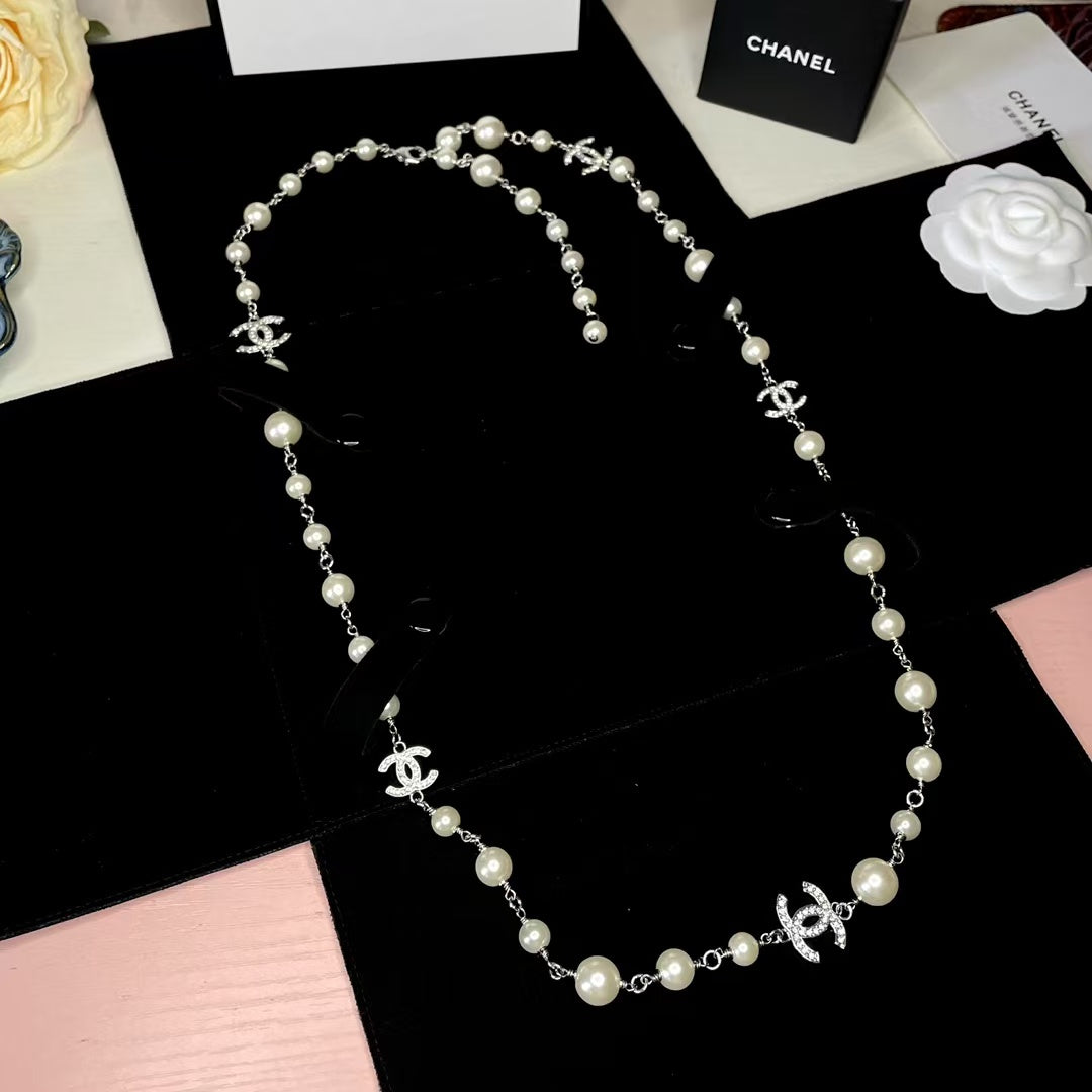 CCパール シルバーハードウェア ロングネックレス 65cm クリスタル付き