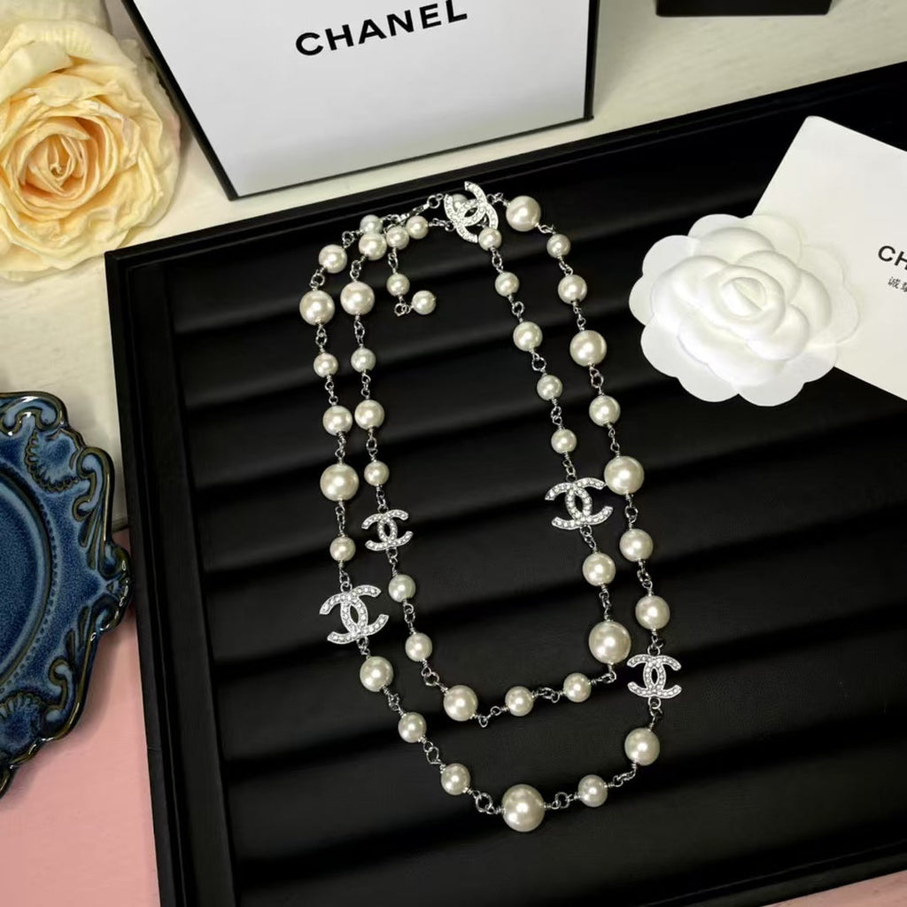 Collier long CC Pearl en argent 65 cm avec cristaux