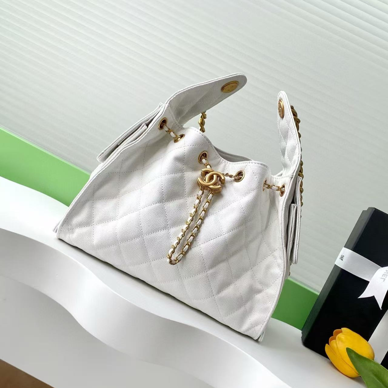 CC 25C HOBO BAG 30CM WHITE GRAINED CALFSKIN