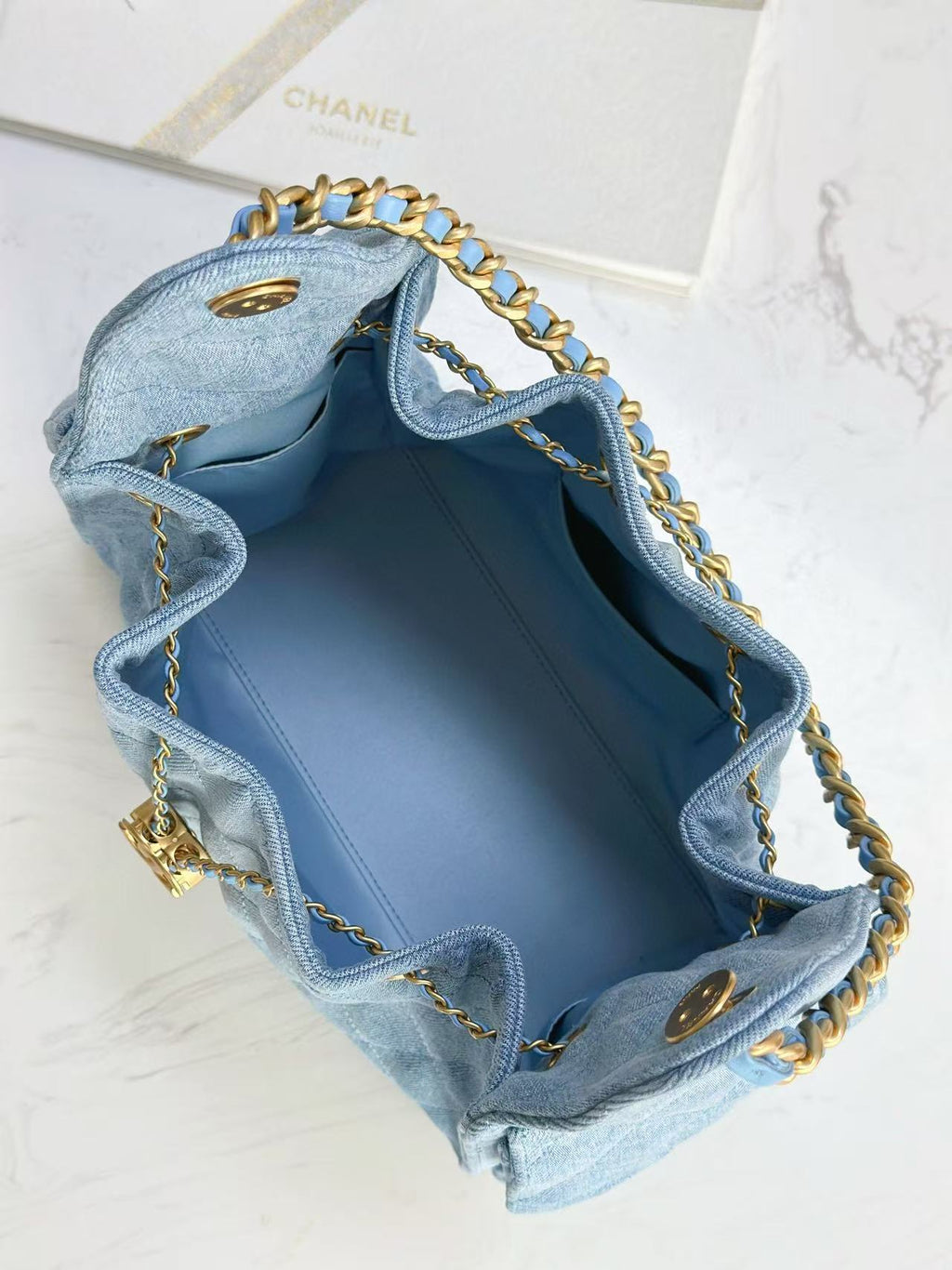 CC 25C HOBO BAG 30CM LIGHT BLUE DENIM