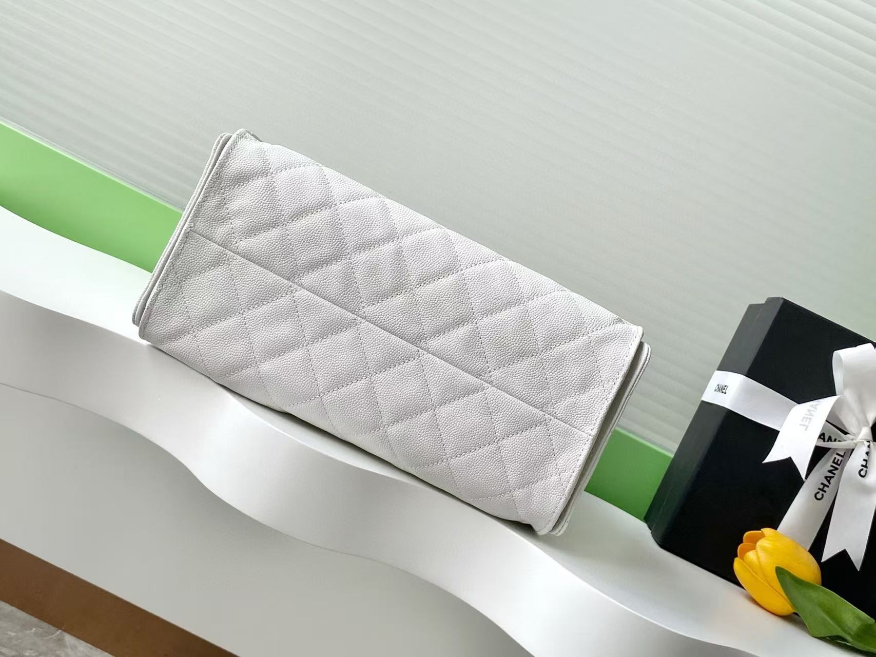 CC 25C HOBO BAG 30CM WHITE GRAINED CALFSKIN