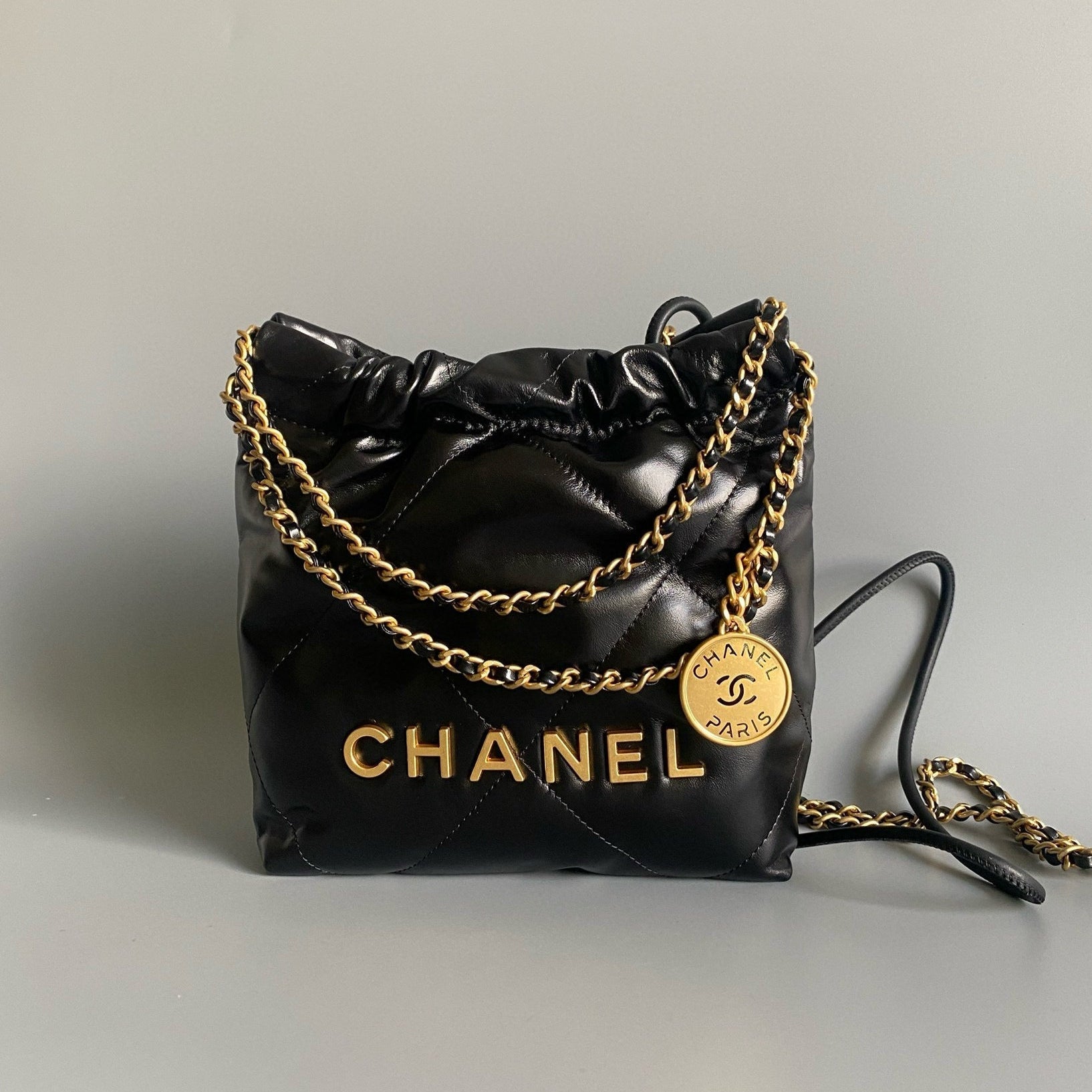 CC 22 HOBO BAG 19CM BLACK LAMBSKIN GOLD HARDWARE