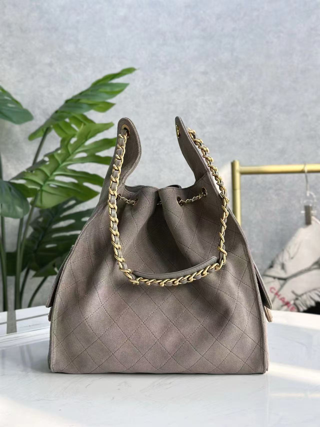 CC 25C HOBO BAG 40CM GREY SUEDE