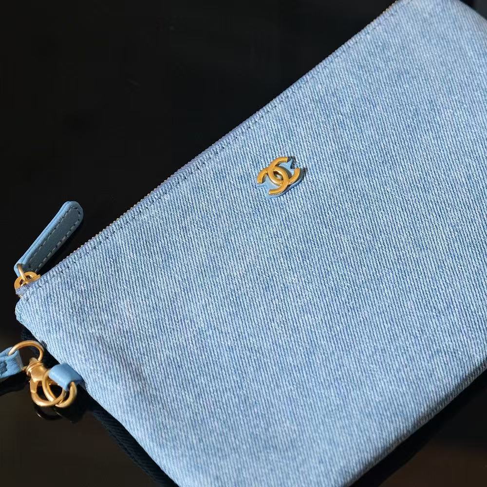 CC 25C HOBO BAGS 40CM LIGHT BLUE DENIM