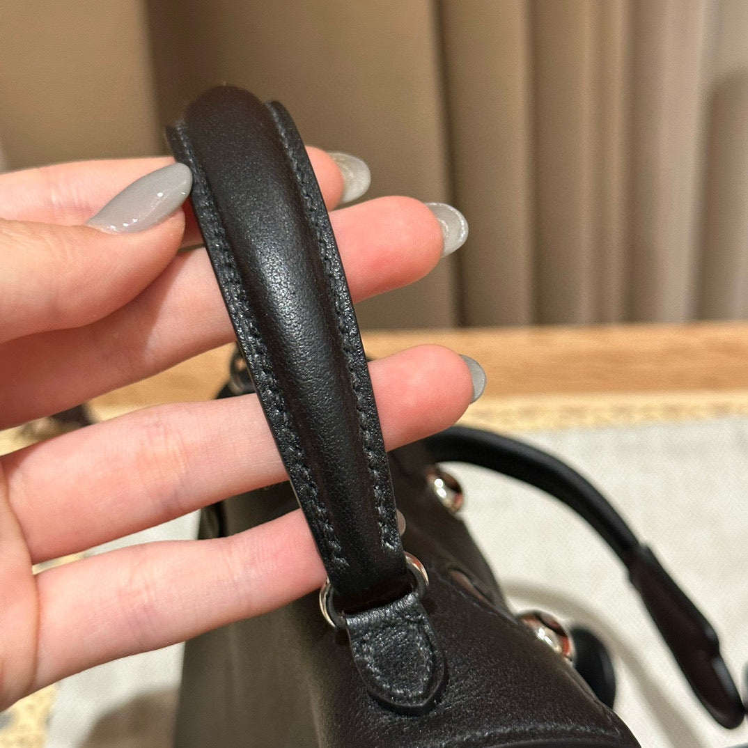 POUPÉE HM KELLY 16CM CUIR GULLIVER NOIR