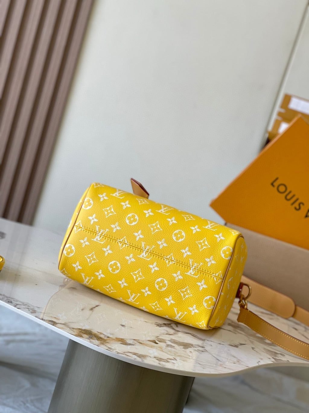 SPEEDY P9 BANDOULIÈRE 25CM CUIR DE VEAU JAUNE