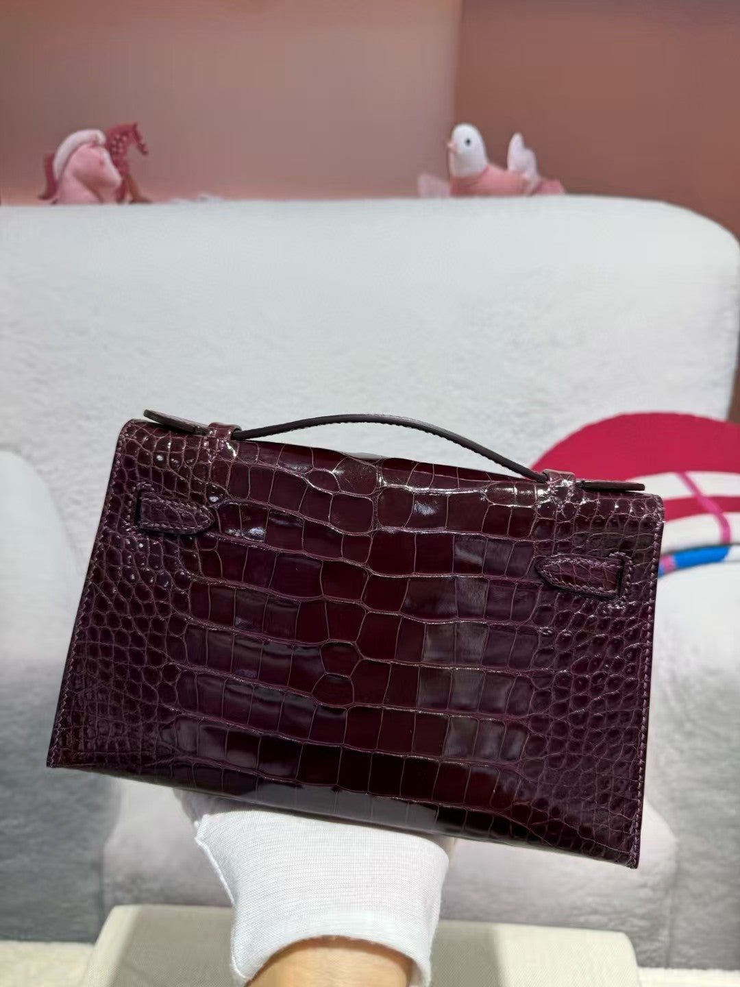 HM KELLY MINI 22 BOUCLE EN ALLIGATOR AMÉRICAIN ROUGE BORDEAUX (FABRIQUÉ SUR COMMANDE)
