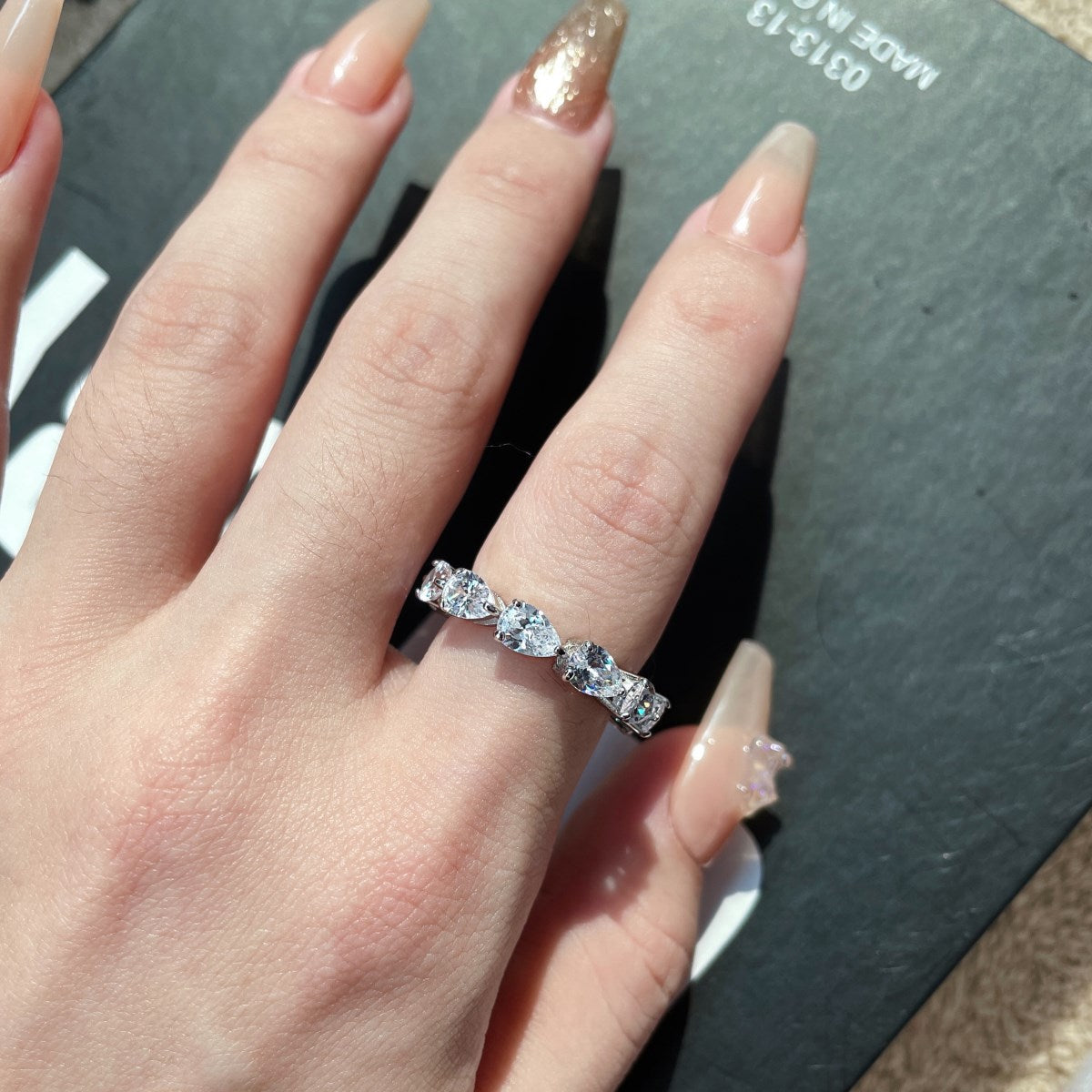 [HOT] Superbe bague de tennis taille poire