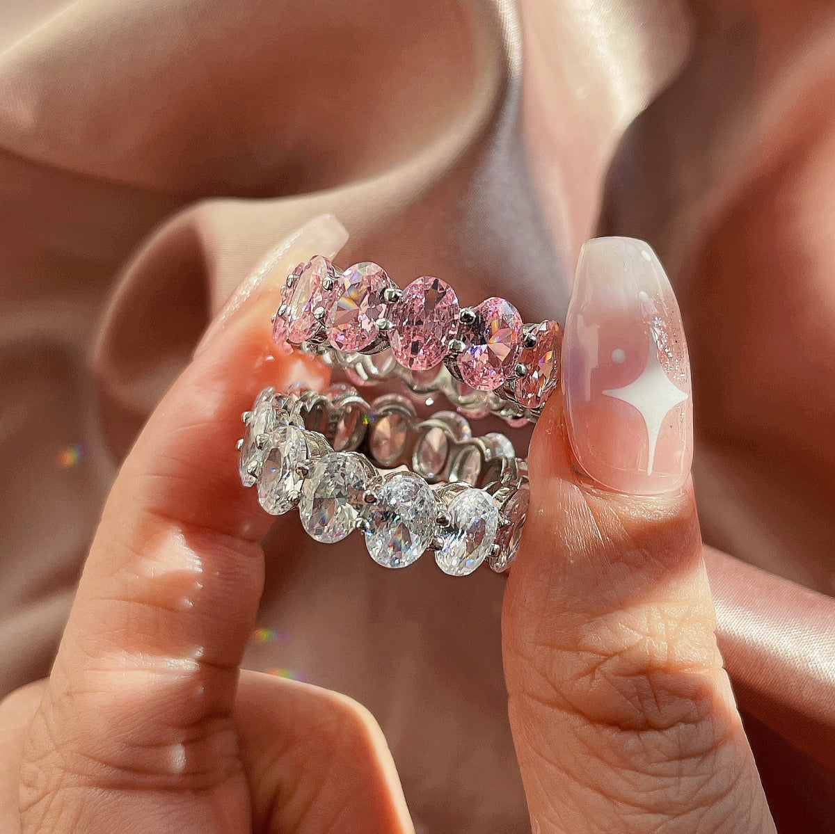 [HOT] Bague de tennis allongée et délicate à taille coussin