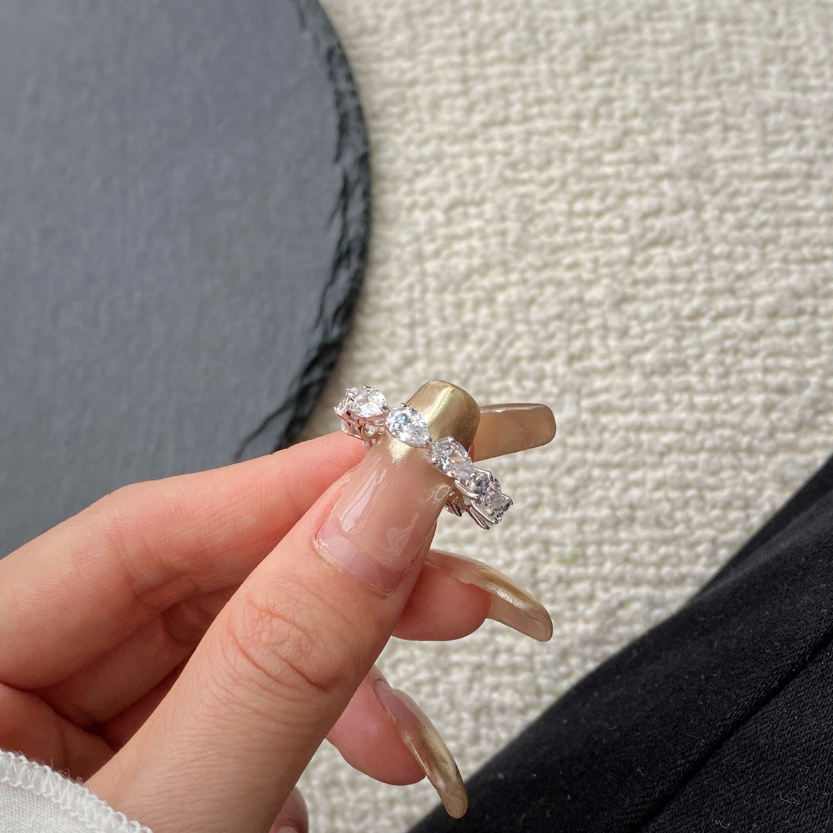 [HOT] Superbe bague de tennis taille poire