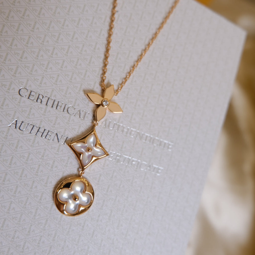 COLOR BLOSSOM LARIAT NECKLACE ROSE GOLD WHITE MOTHER PEARL AND DIAMOND