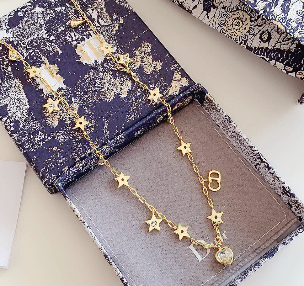 COLLIER CD STAR LOVE AVEC LE MÊME MATÉRIAU