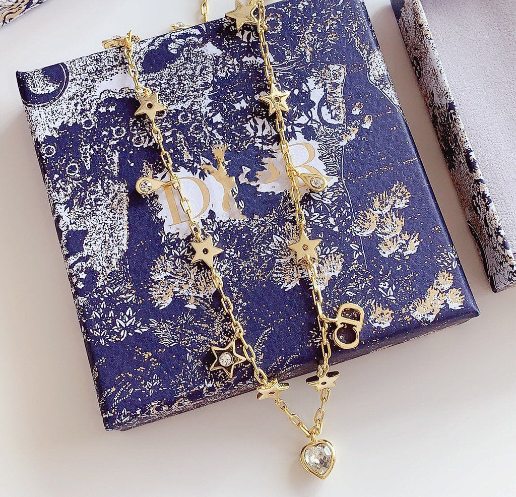 COLLIER CD STAR LOVE AVEC LE MÊME MATÉRIAU