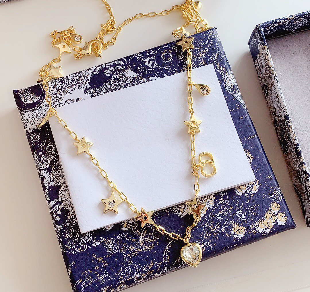 COLLIER CD STAR LOVE AVEC LE MÊME MATÉRIAU