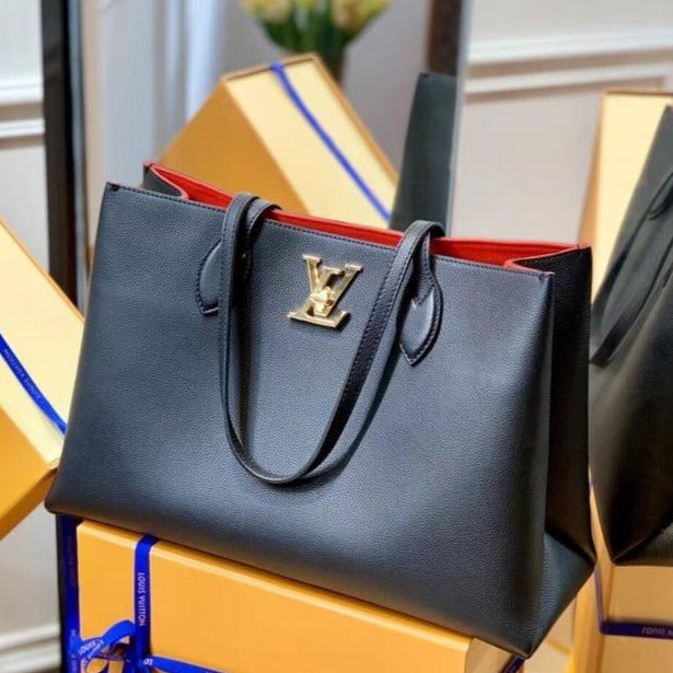 SAC SHOPPER LV LOCKME 42 EN CUIR DE VEAU GRAINÉ NOIR