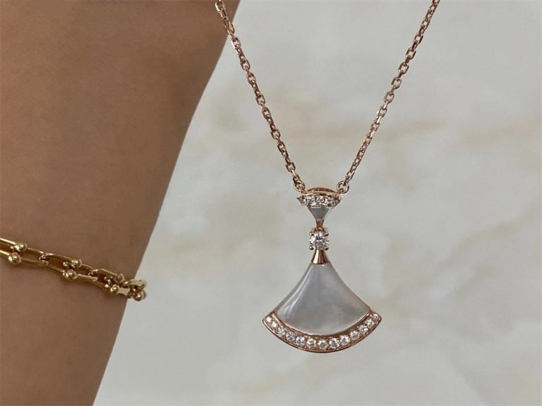 DREAM NECKLACE MOP ROSE GOLD DIAMOND