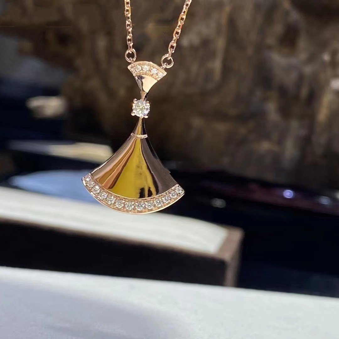 DREAM NECKLACE ROSE GOLD DIAMOND