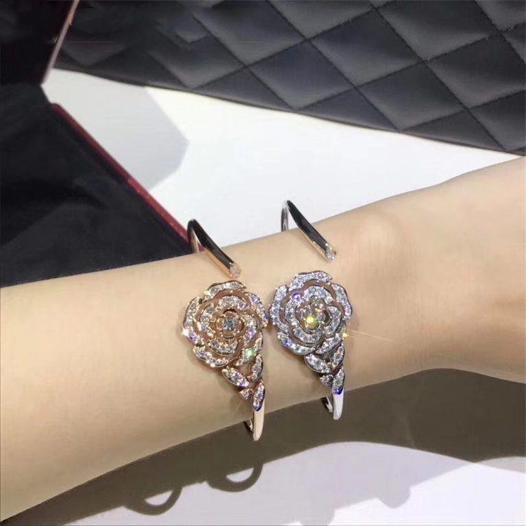 BOUTON DE CAMELIA BRACELET ROSE GOLD DIAMOND