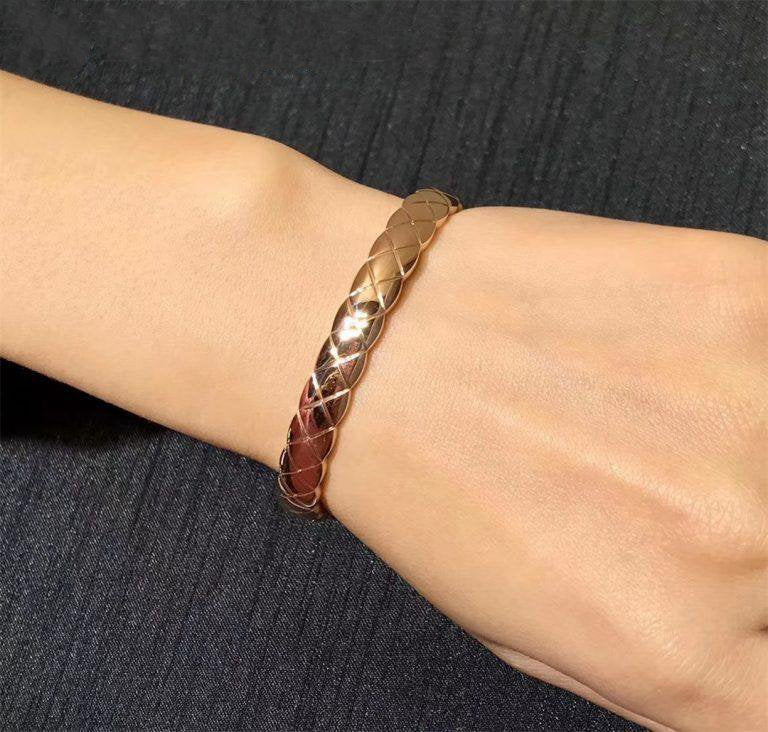CRUSH BRACELET ROSE GOLD QUILTED