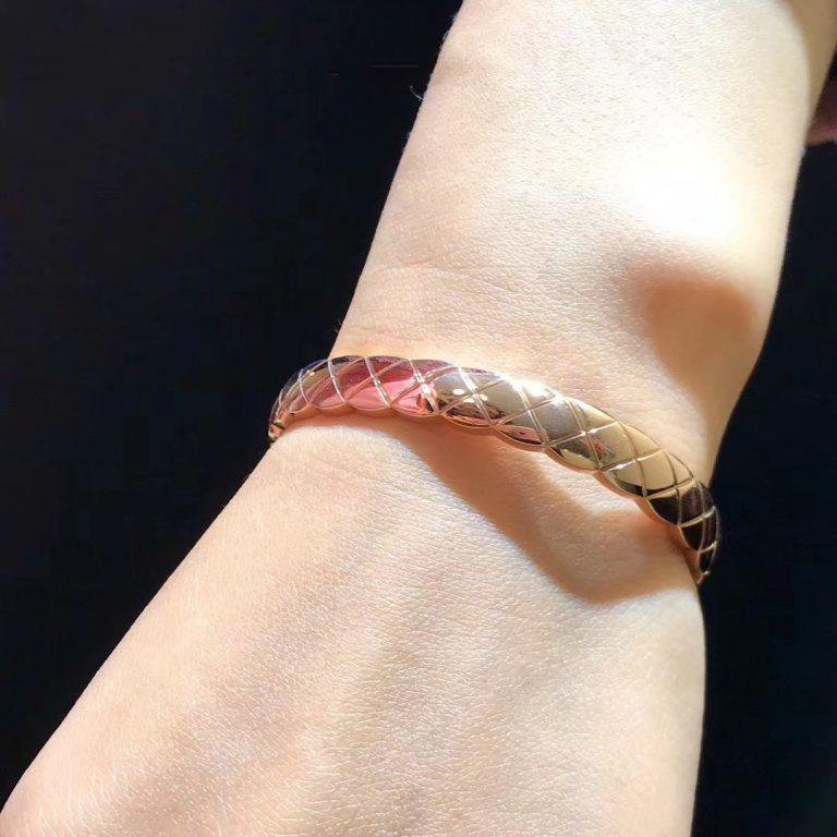 CRUSH BRACELET ROSE GOLD QUILTED