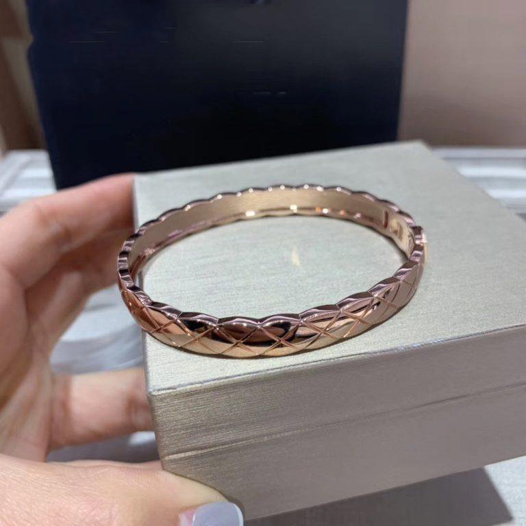 CRUSH BRACELET ROSE GOLD QUILTED