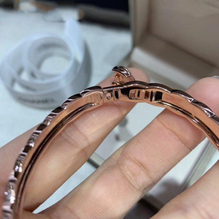 CRUSH BRACELET ROSE GOLD QUILTED