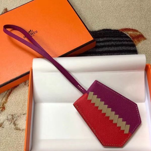 HM CLOCHETTE CLES GRAND TRESSAGE CHARM EN ROUGE ET VIOLET