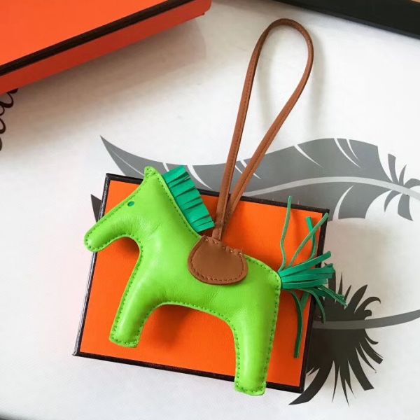 Bijou de sac HM Rodeo Horse en cuir camel/vert mélangé fruits verts