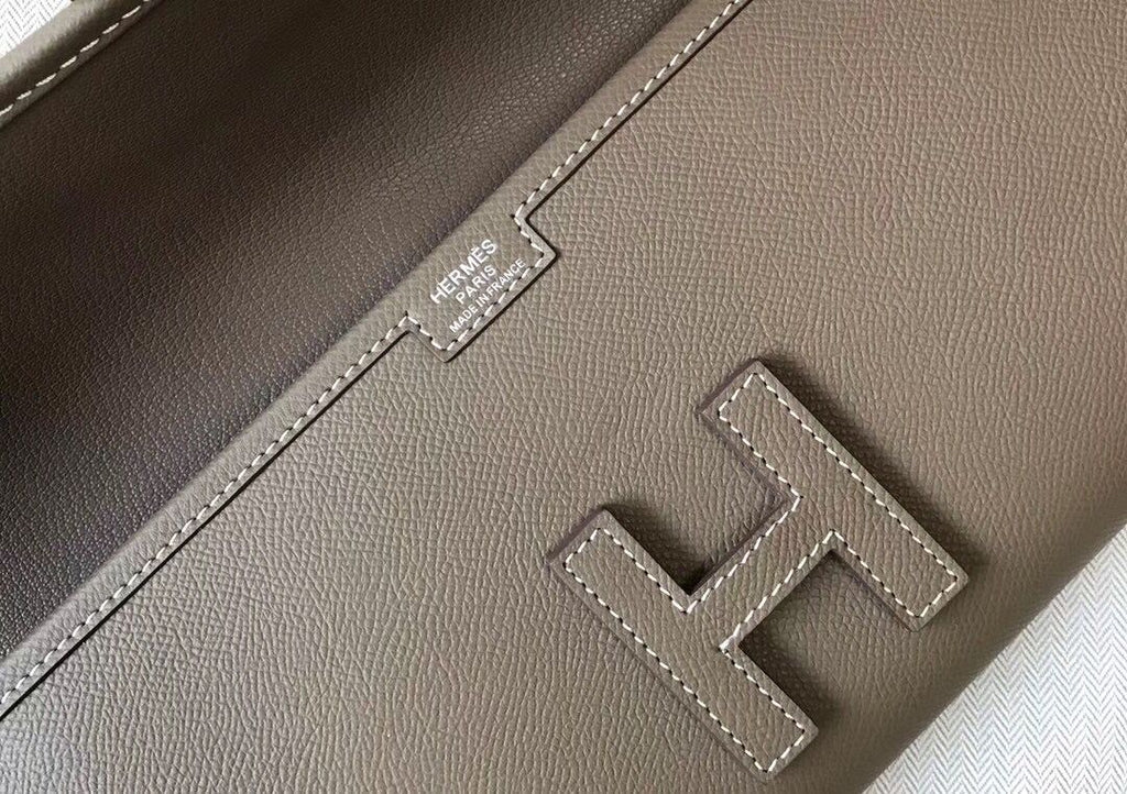 HERMES JIGE ELAN 29 CLUTCH IN TAUPE GREY EPSOM LEATHER