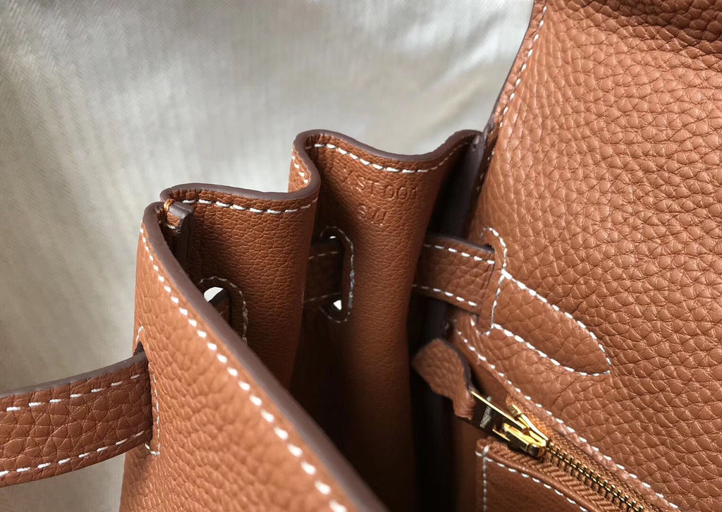 Sac HM Kelly 28 cm en cuir Togo marron et accessoires dorés