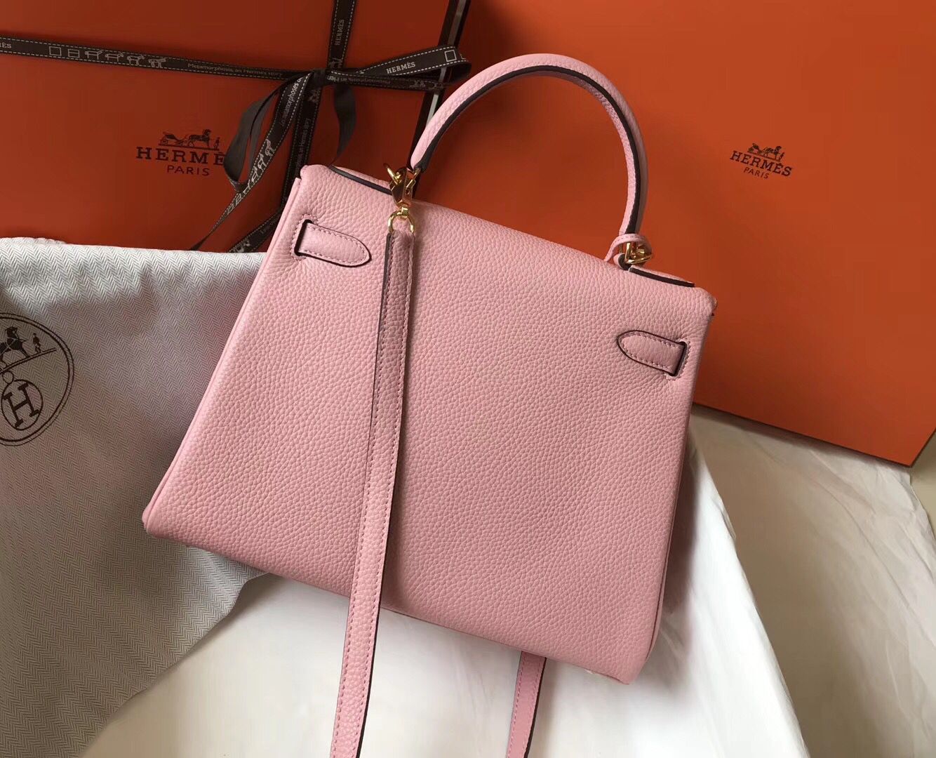 HM ケリー 28cm ピンク トーゴレザー ゴールド金具