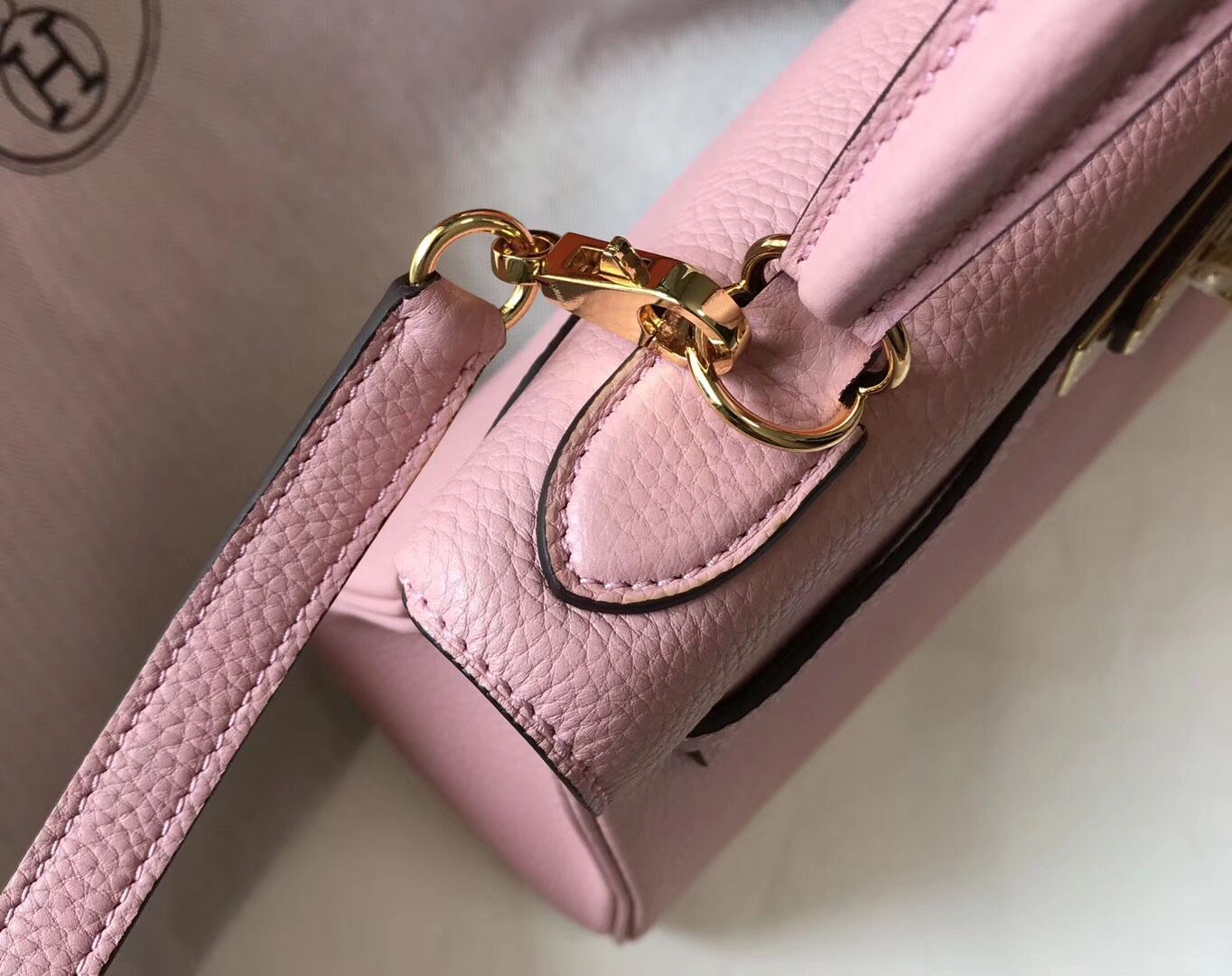 HM ケリー 28cm ピンク トーゴレザー ゴールド金具