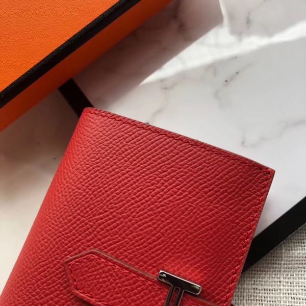 MINI PORTEFEUILLE HM BEARN 10 CM EN CUIR EPSOM ROUGE